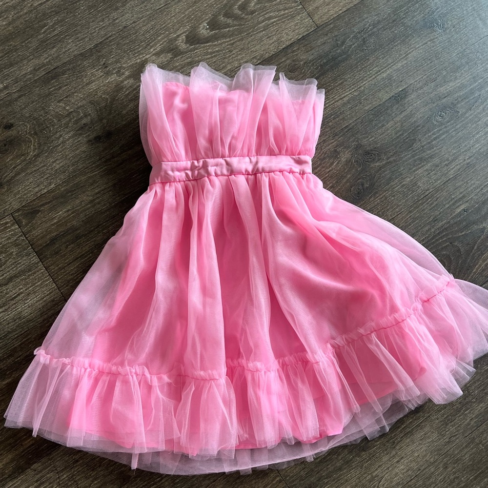 New Pink tulle strapless short party dress. Never worn.